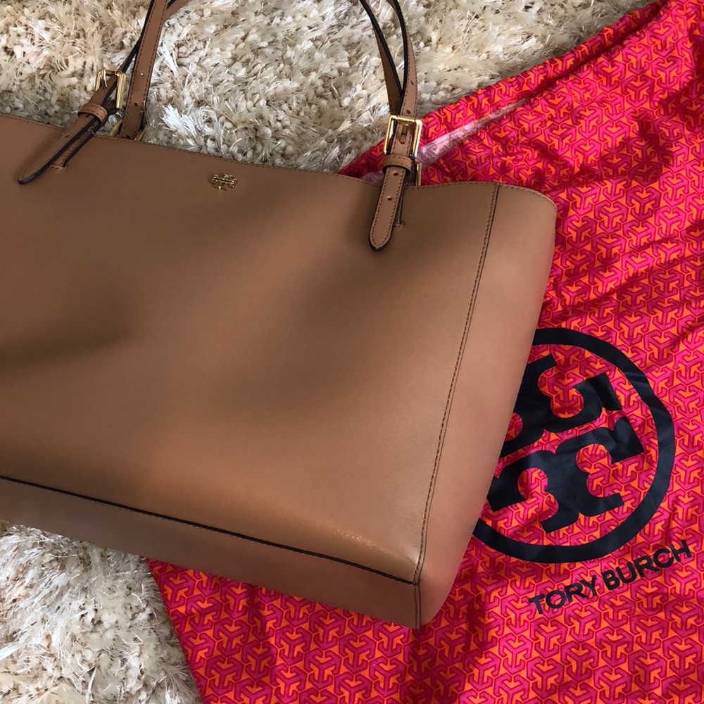 Tory Burch Bag, used once! With duster bag